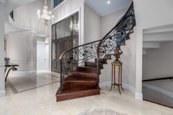 GRAND EUROPEAN CLASSIC LUXURY PROPERTY IN THE BEST BLOCK OF BRITISH PROPERTIES - 1367 Chartwell Dr, West Vancouver